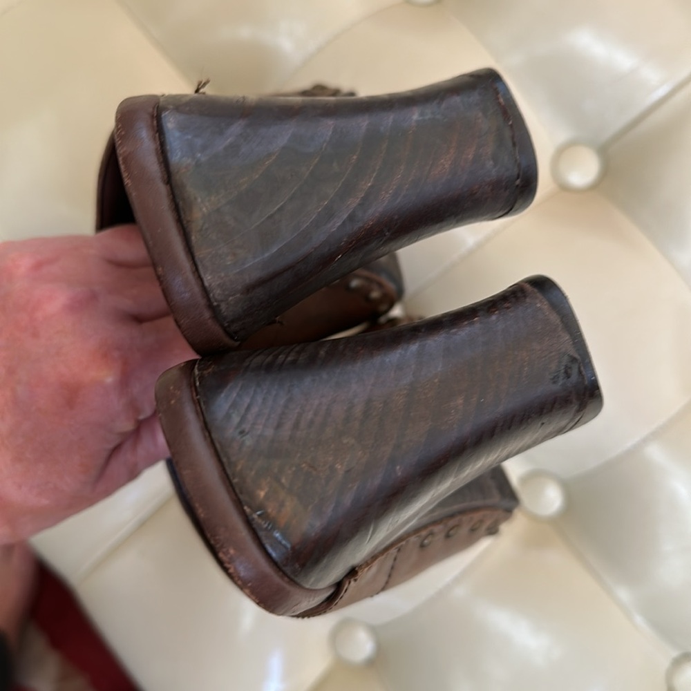 Dansko Brown Genuine Leather Clogs, sz41 - Picture 8 of 11